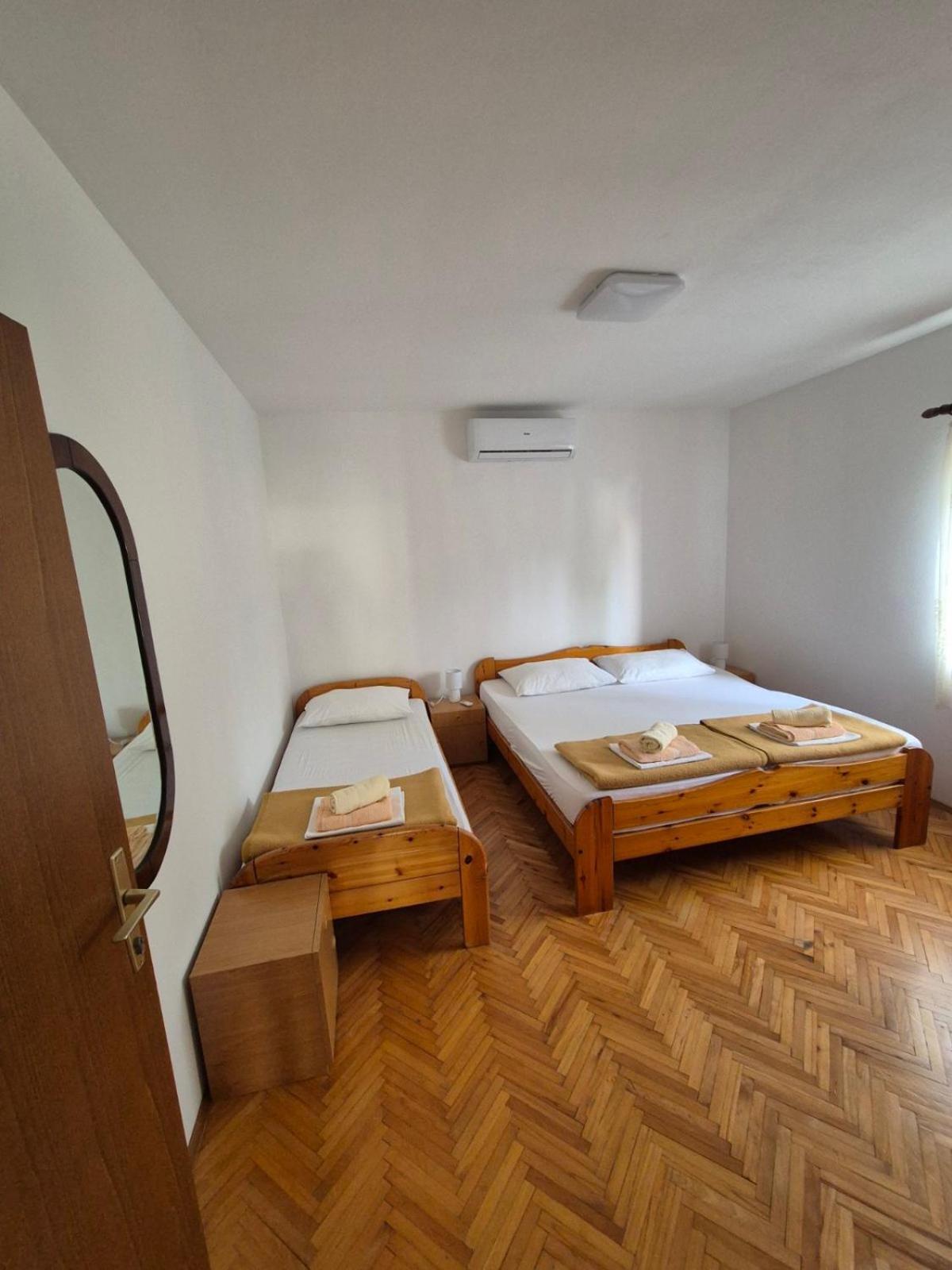 Apartmani Mazzarolli ยาดราโนโว ภายนอก รูปภาพ